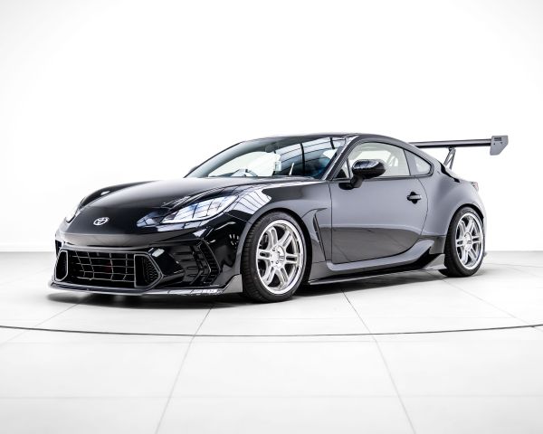 Win This Toyota GR86 + £2,000 Cash!