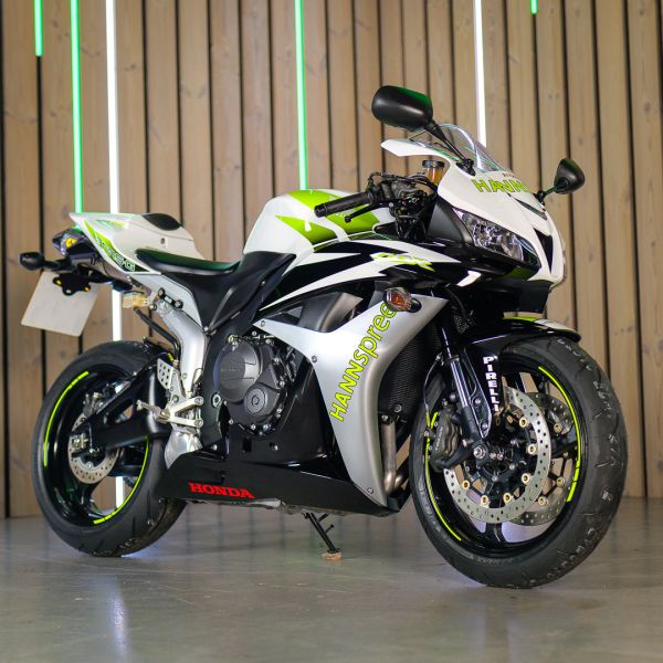 Honda CBR600RR Hanspree