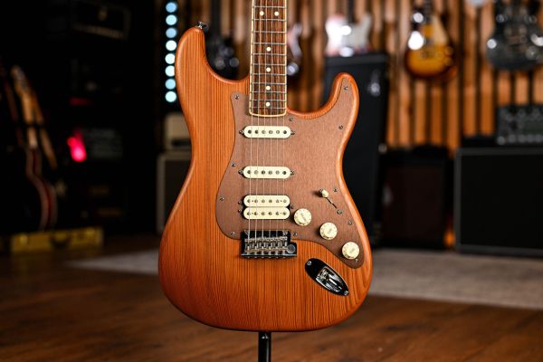 Fender USA Redwood Limited Edition Stratocaster