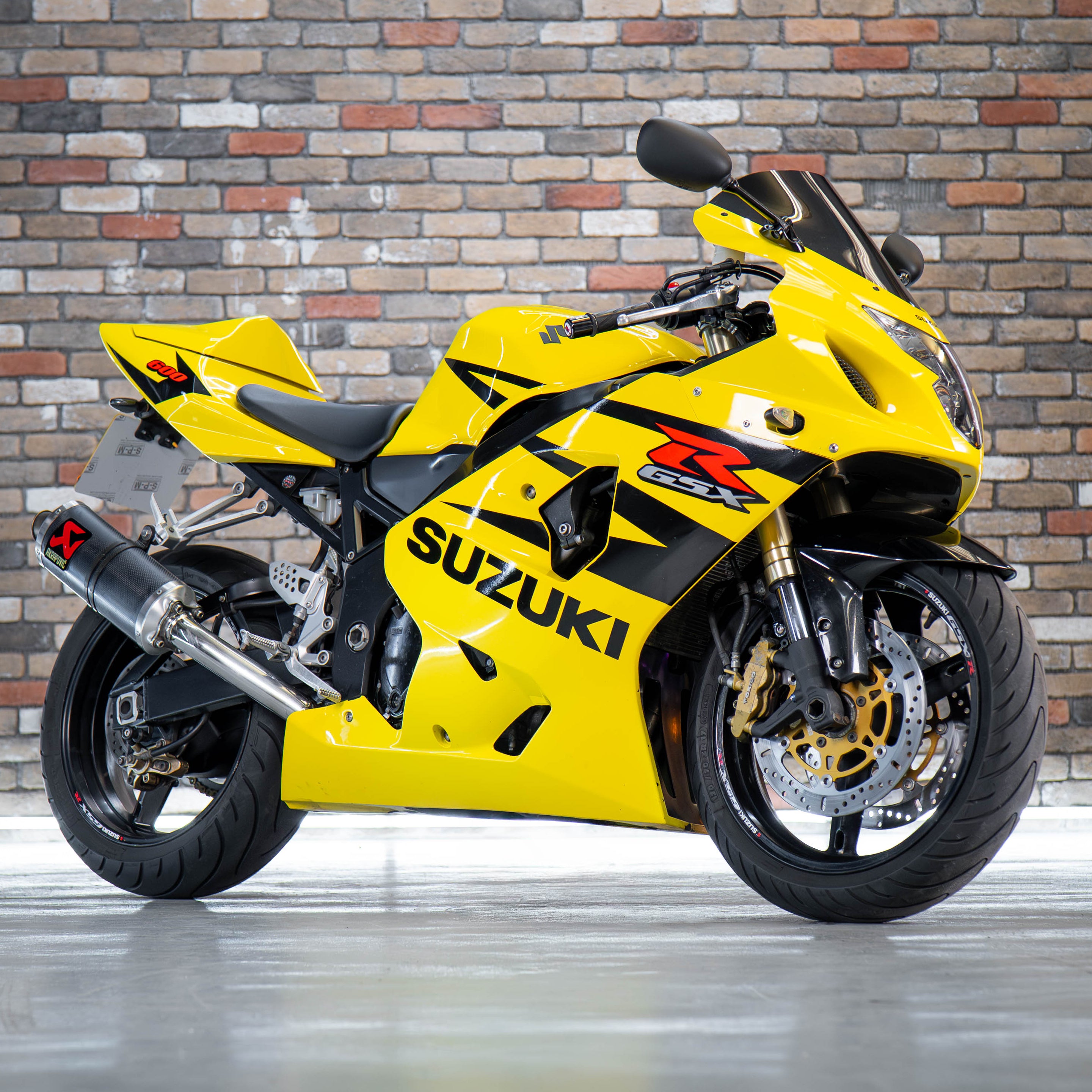 Suzuki GSXR600 K4