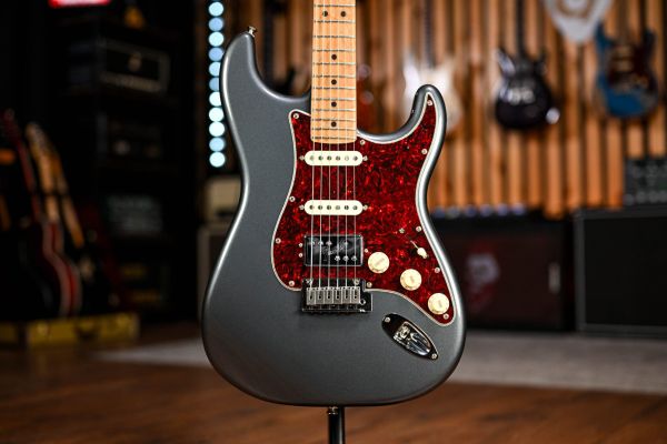 Fender FSR Player Plus Stratocaster in Charcoal Frost