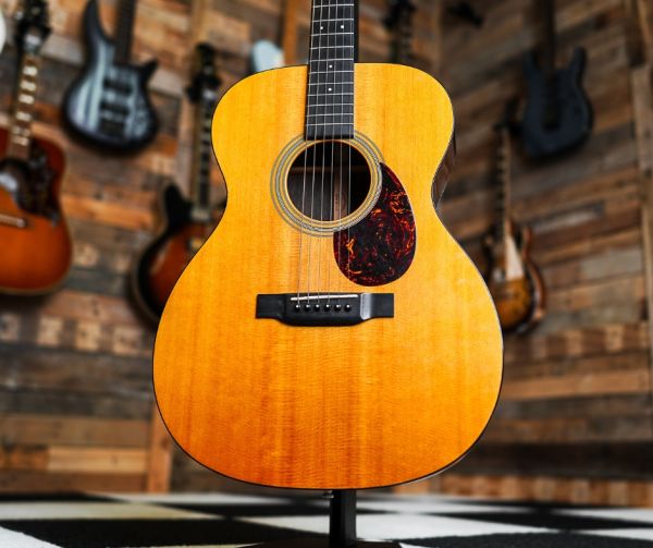 Martin Standard Series OM-21