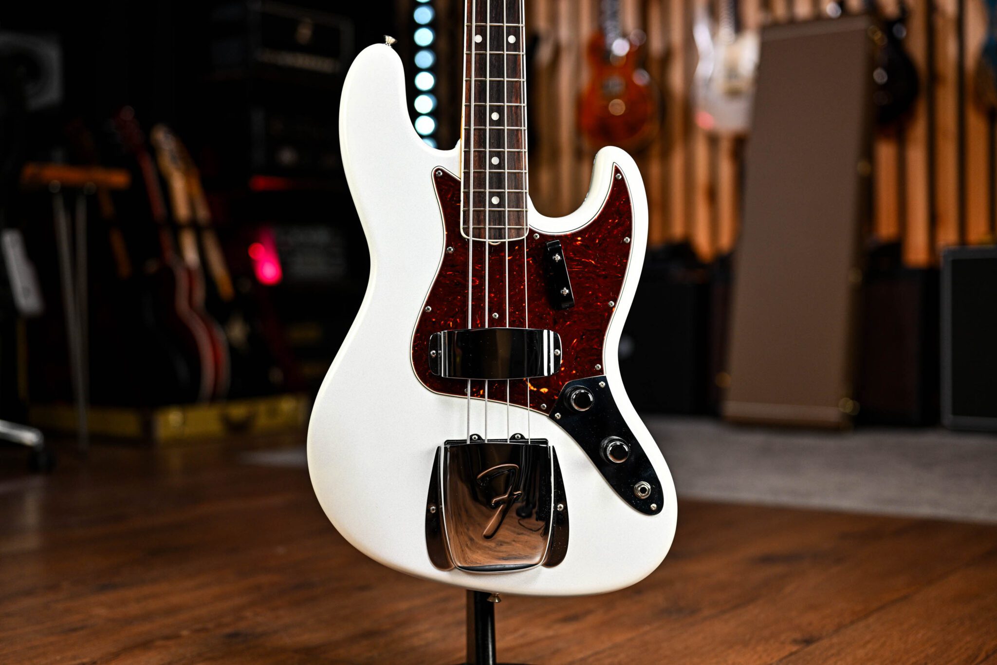 Fender 60th Anniversary Jazz Bass in Arctic Pearl