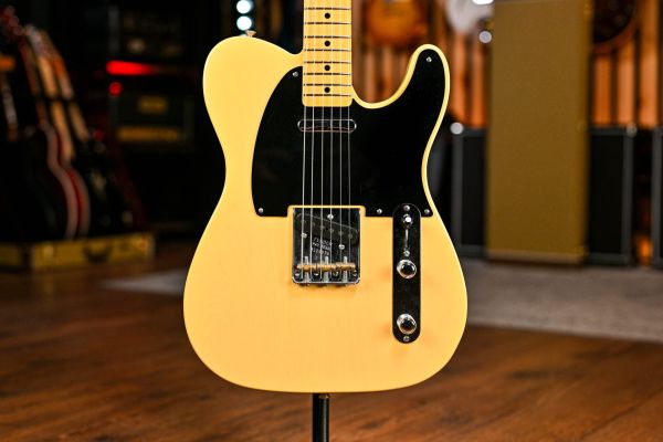 Fender Custom Shop ’52 Telecaster in Butterscotch Blonde