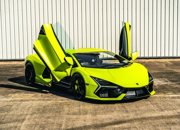 2024 Lamborghini Revuelto + £5,000 Cash - £375,000 Cash Alternative