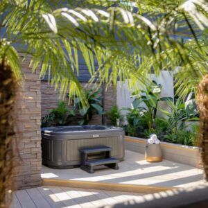 REDHURST HOTEL LUXURY GARDEN ROOM 1 NIGHT STAY + INSTANT WINS