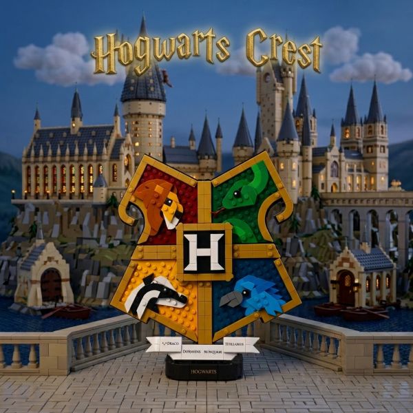 Hogwarts Crest – 2 Main Prizes & 20 Instant Wins