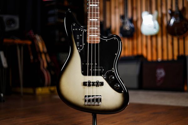 Fender Troy Sanders Jaguar Bass in Silverburst