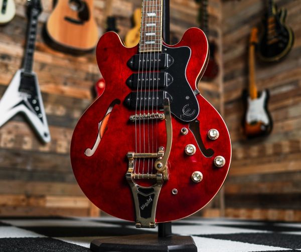 Epiphone Riviera Custom P93 in Wine Red
