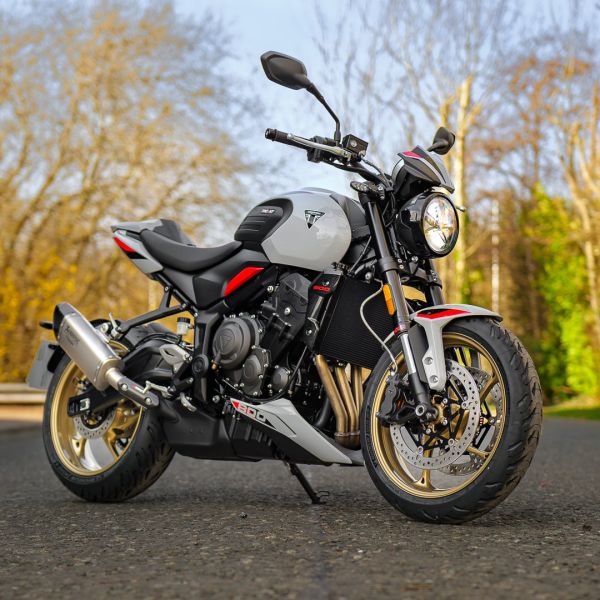 BRAND NEW: Triumph Trident 800