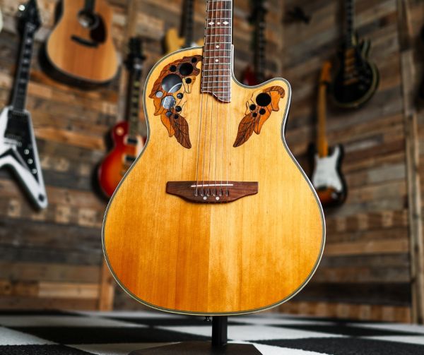 Ovation CC257 Celebrity Deluxe