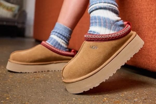 WIn UGG Tasmans