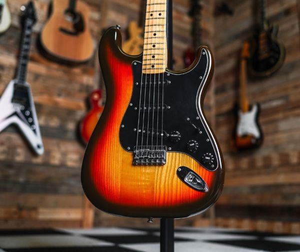 1978 Fender Stratocaster Hardtail in 3-Tone Sunburst