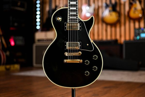 1983 Gibson Les Paul Custom in Ebony